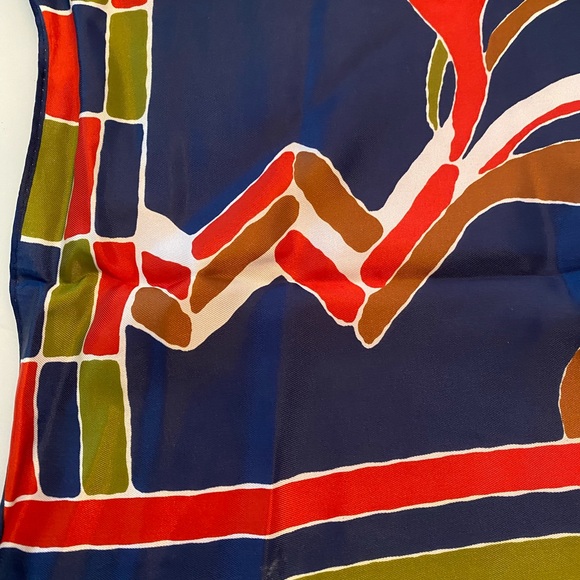 Vintage Scarf Navy Red - Picture 4 of 4